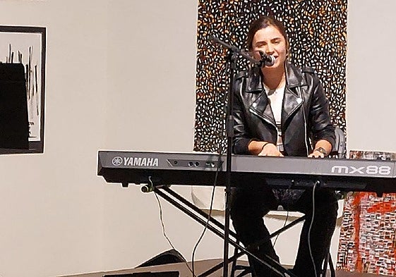 Ainhoa Urteagak 'Arrakala' aurkezteko eskainitako kontzertuaren une bat, ostegun honetan Oxford aretoan.