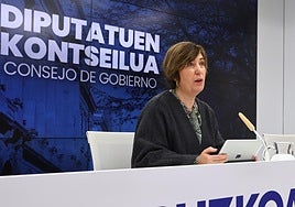La portavoz del Gobierno foral, Irune Berasaluze.