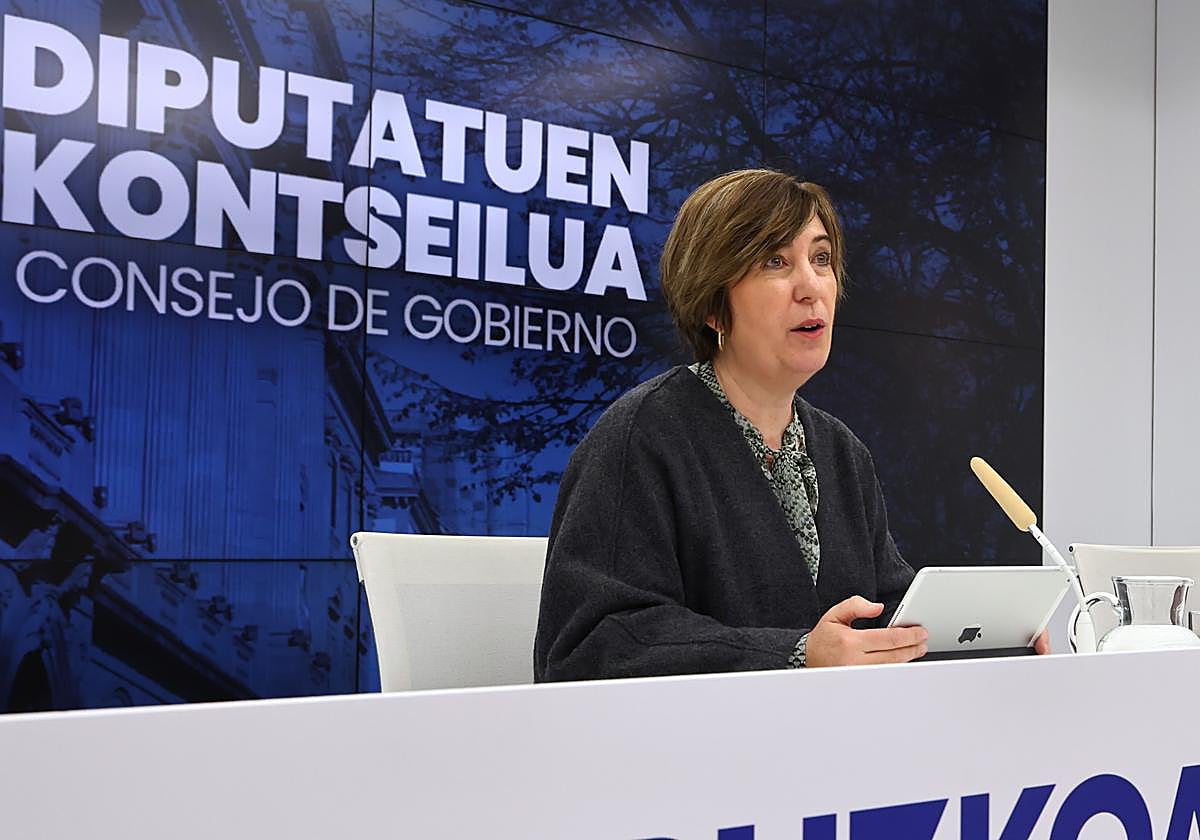 La portavoz del Gobierno foral, Irune Berasaluze.