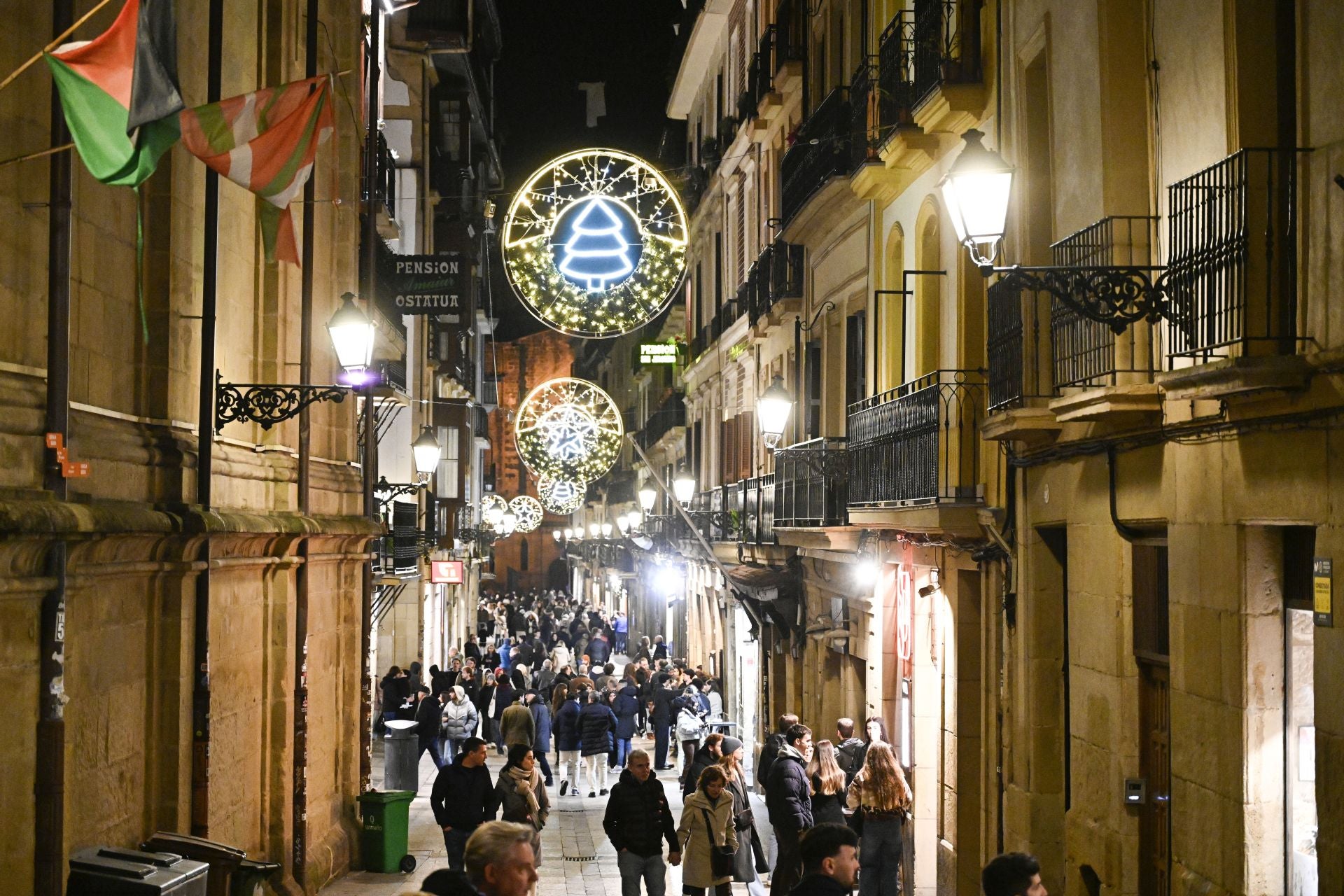 Se encienden las luces de Navidad en San Sebastián