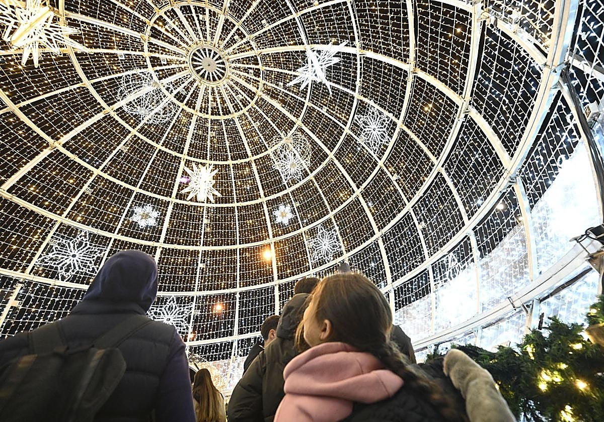 Se encienden las luces de Navidad en San Sebastián