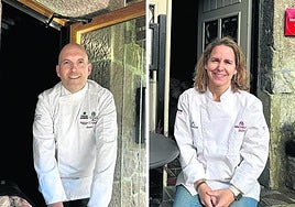 Luismi Lacar en la puerta del Restaurante Arotxa y Haizea Luzuriaga en Donamaria'ko Benta.