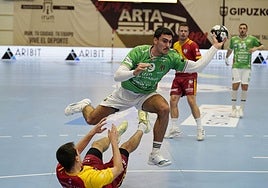 Julen Mujika, siete, fue de nuevo el máximo goleador del equipo bidasotarra.