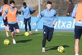 Carlos Soler e Igor Zubeldia, en la imagen durante el entrenamiento del viernes, serán hoy de la partida ante el Villarreal