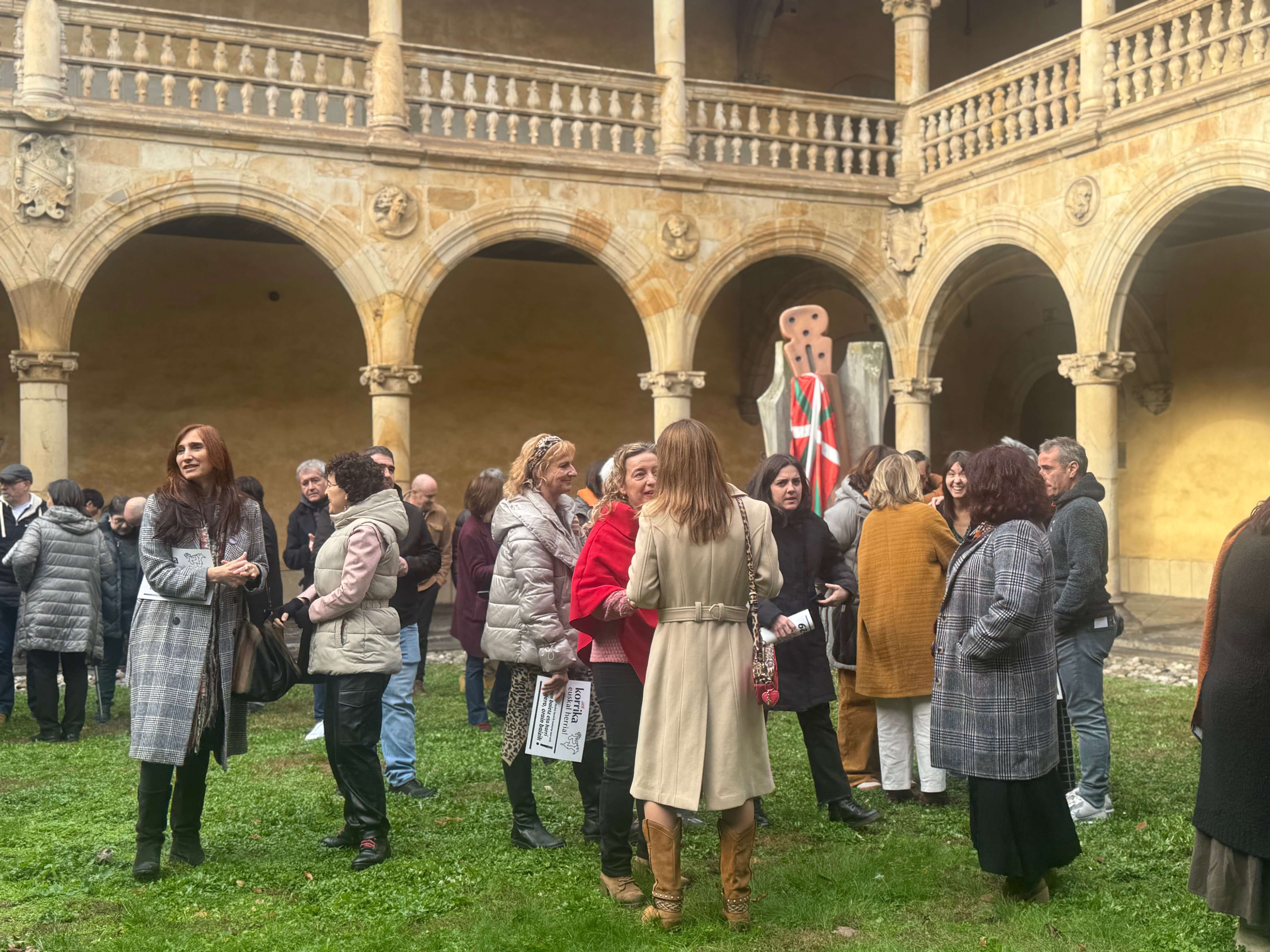 «Ez gero, orain baizik»: Korrikaren 45. urteurreneko omenaldia Oñatin