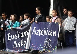 Iazko Euskararen Egunean plazan egindako ekitaldia.