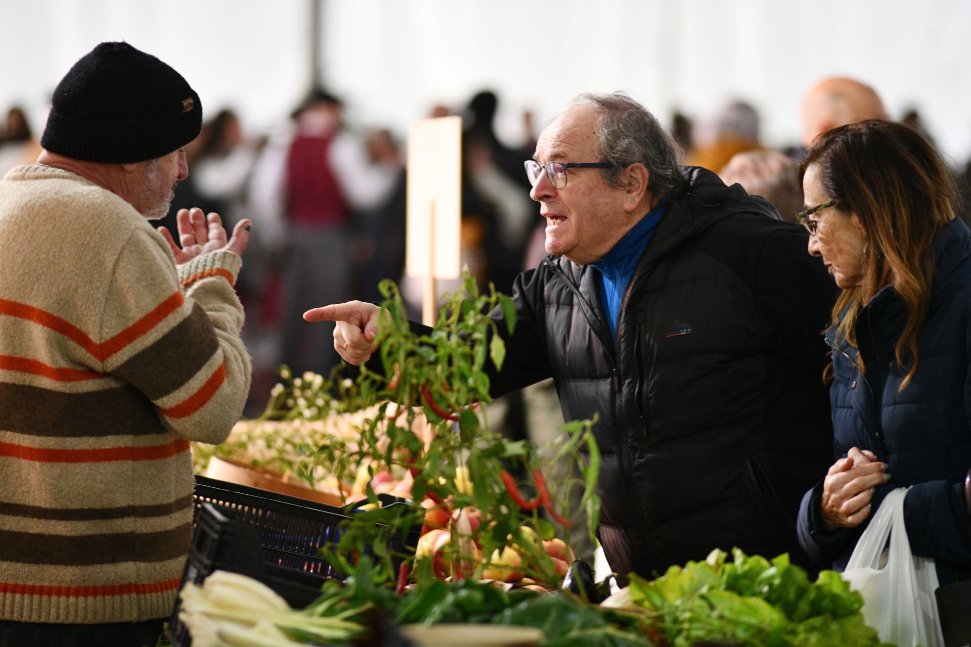 Animada feria agrícola de San Andrés en Eibar