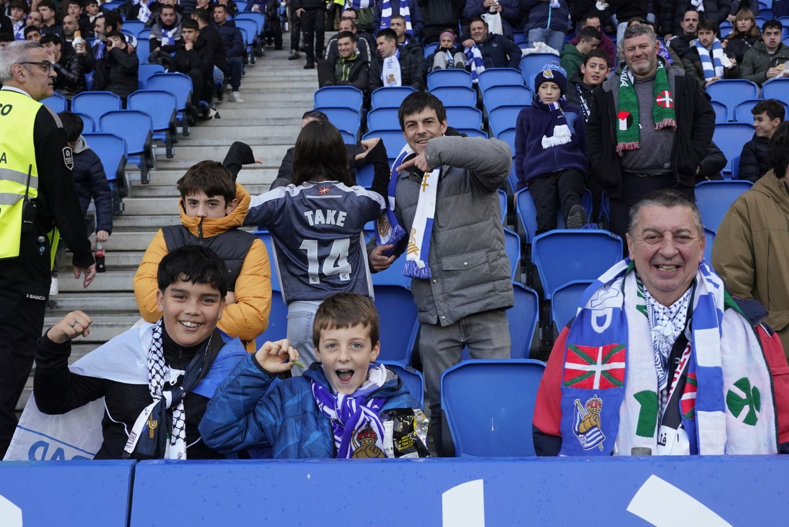 Búscate en las gradas de Anoeta