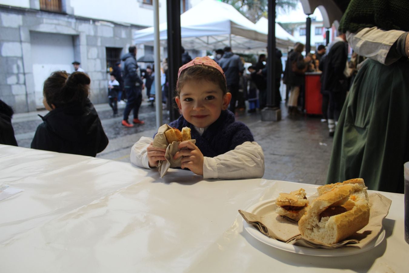 Bizi irudietan Azkoitiko San Andres jaia