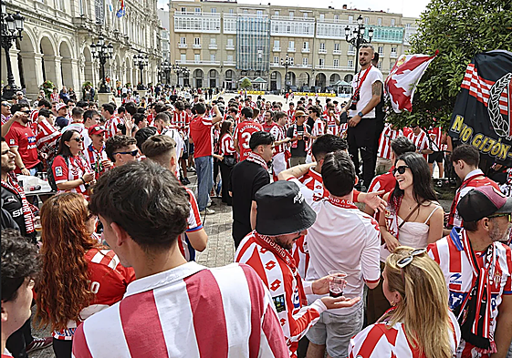 Aficionados del Sporting, esta temporada, en el viaje a La Coruña.
