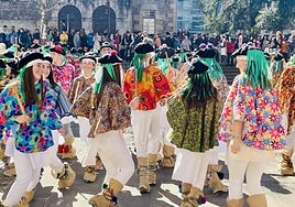 Oñatiko Iñauteria aúna folklore, música, tradición, jolgorio e historia en la jornada del Sábado Regular.