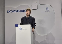 Insausti durante la rueda de prensa