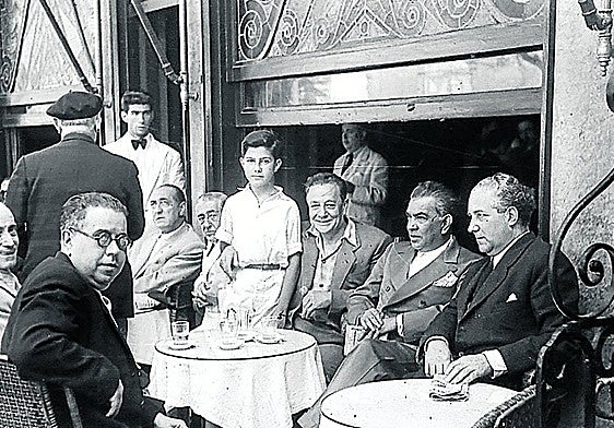 Una imagen posterior de la terraza del café Txoko, en el Boulevard.