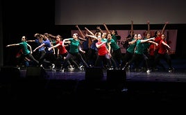 Bailarinas de Biraka dantza taldea.