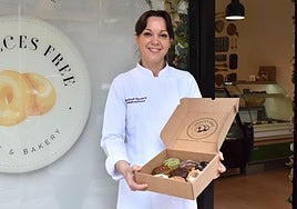 Marisel Orozco, la propietaria de una pastelería en San Sebastián con tartas sin gluten, sin azúcar y sin lactosa