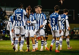 Los jugadores celebran el primer gol de Sadiq con la Real desde el 9 de marzo de 2024.