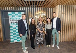 Participaron en el Aula de Salud varios especialistas en aparato digestivo de Policlínica Gipuzkoa. De izquierda a derecha: el Dr. Juan Arenas, la Dra. Julyssa Cobián, la Dra. Irantzu Susperregui, directora médica de Policlínica Gipuzkoa; la Dra. Laura Olondris y el Dr. Francisco Zozaya.