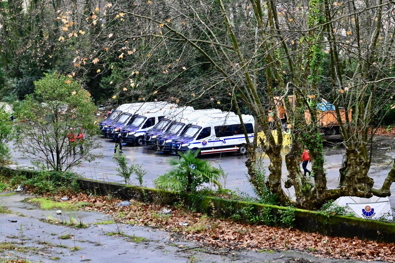 Desalojo del edificio okupado en Martutene