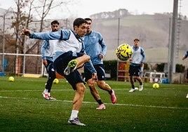 Gorrotxategi, Brais, Karrikaburu, Carbonell y Soler en el entrenamiento de este jueves