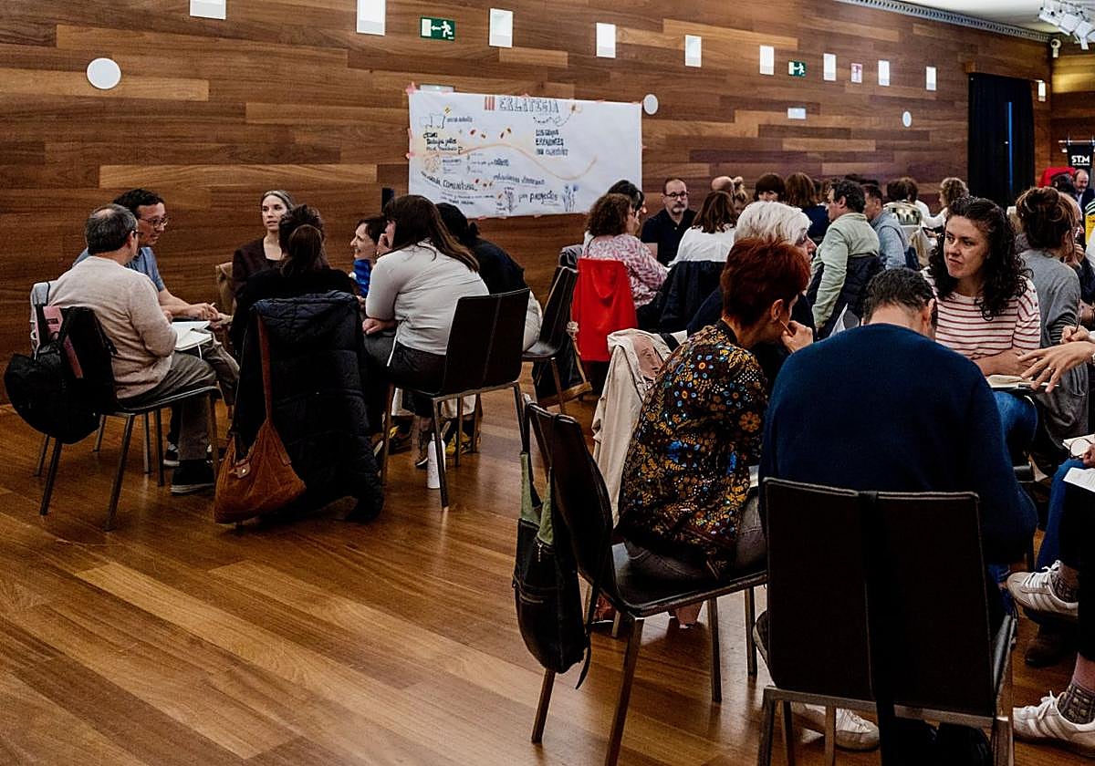 Última reunión del proyecto Erlauntza celebrada en el museo San Telmo con la participación de 69 personas.