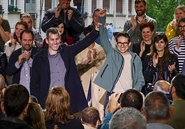 Arkaitz Rodríguez y el portavoz parlamentario de EH Bildu, Pello Otxandiano.