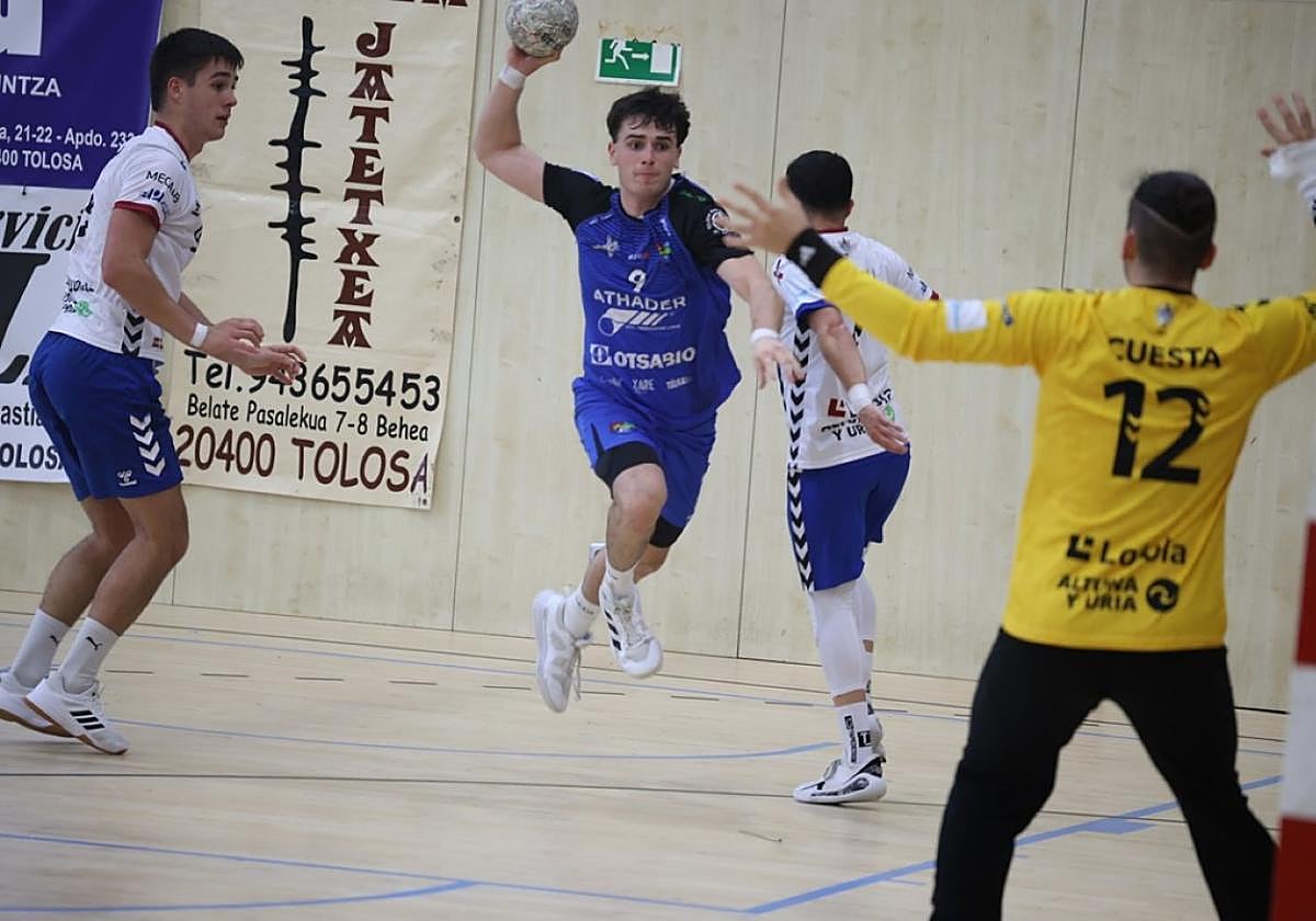 El Eibar Eskubaloia afronta una jornada exigente en Villava y el femenino visita a las líderes.