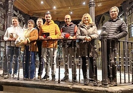 Gorka Gómez, de amarillo en el centro, vencedor del Memorial Lourdes Losada.