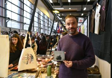 «Zure lana ezagutzera emateko, Azoka egon beharreko lekua da»