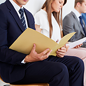 Las preguntas ilegales en una entrevista de trabajo que nunca deberías responder, según el abogado Sebastián Ramírez