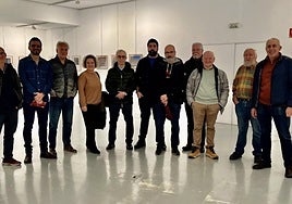 Componentes de la sección de fotografía del Club Deportivo Eibar han organizado una exposición colectiva en Portalea.