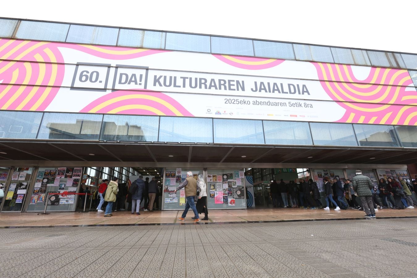 Bigarren eguna, argazkitan