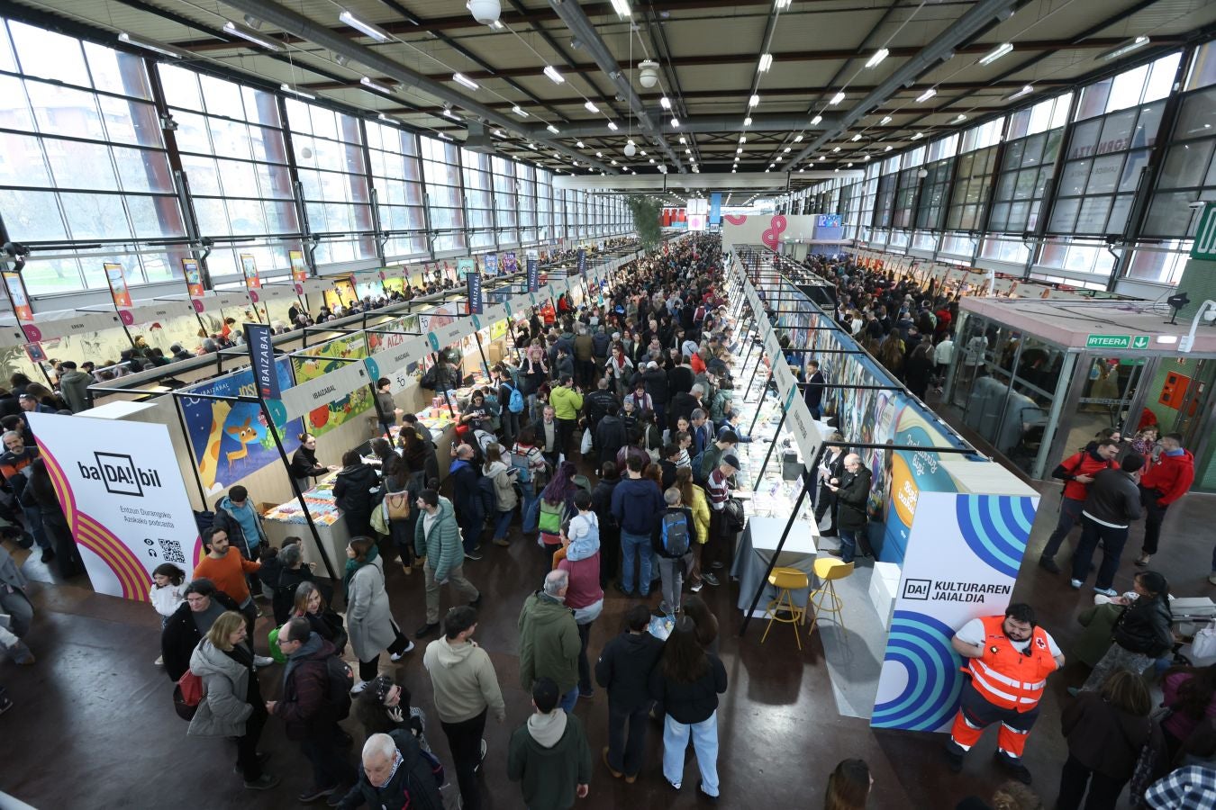 Bigarren eguna, argazkitan