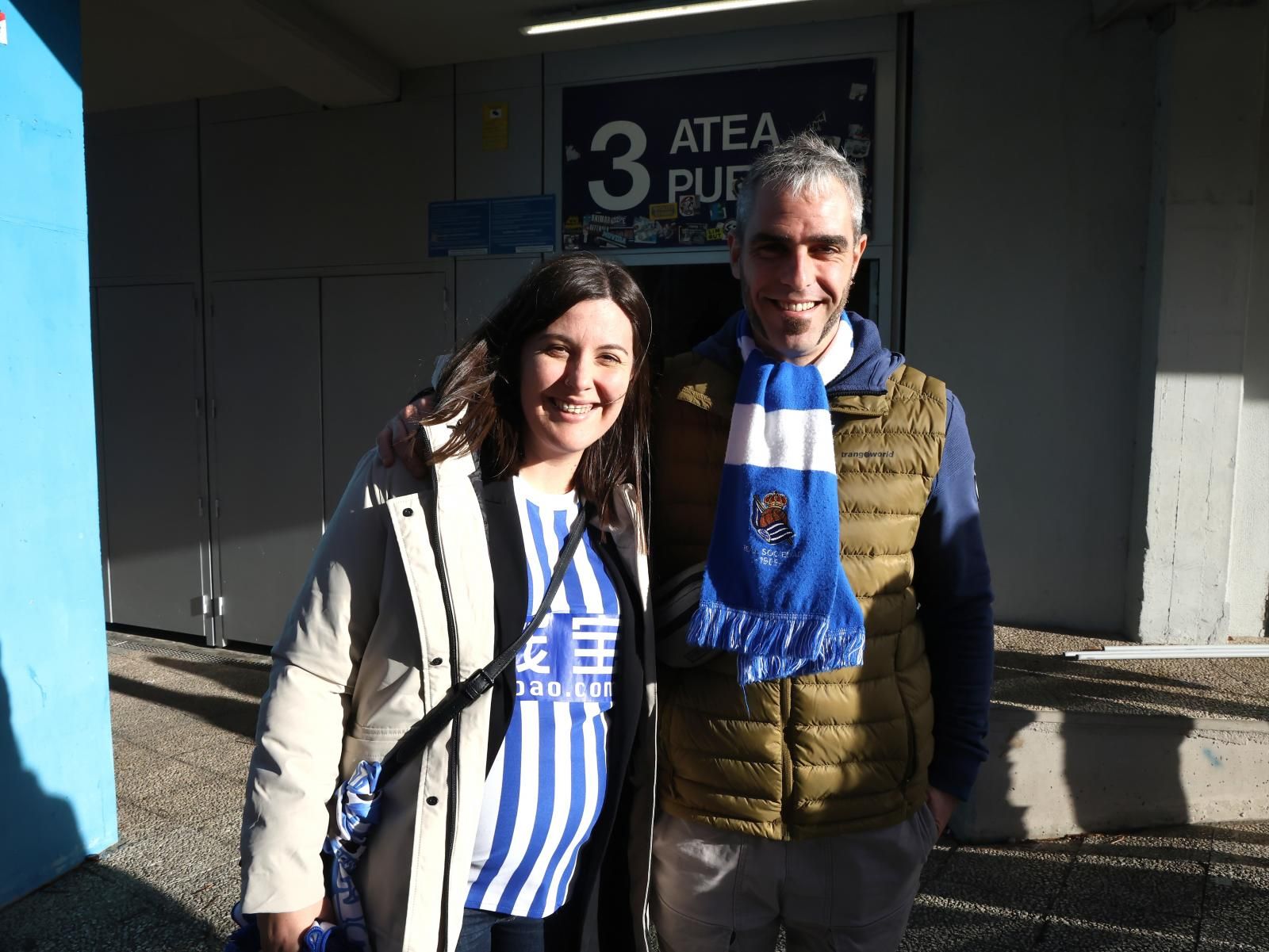 La afición de la Real Sociedad se deja sentir en Mendizorroza