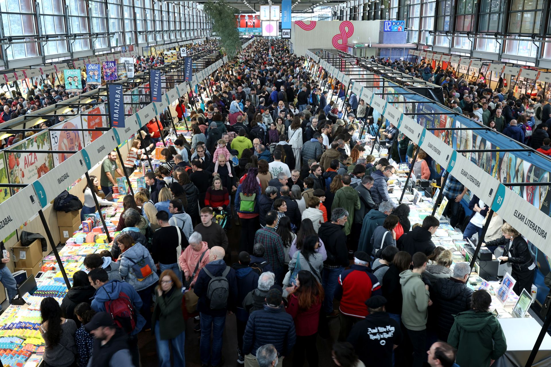 Bigarren eguna, argazkitan