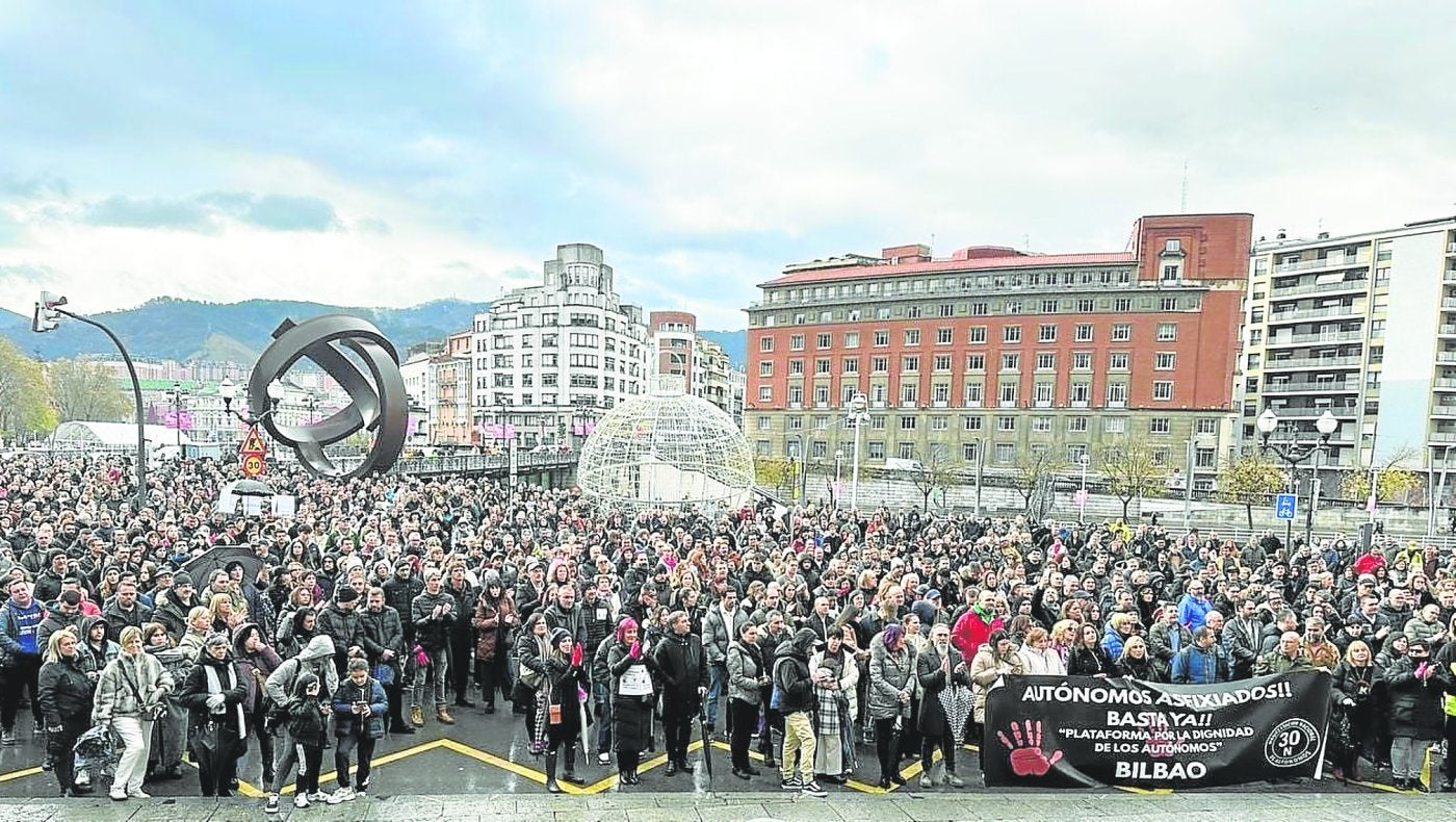 Los autónomos se movilizaron hace una semana en Bilbao en un movimiento que ya reúne a 900 afectados en las redes sociales.