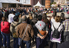 Concentración por Palestina en el exterior de Landako Gunea de Durango.