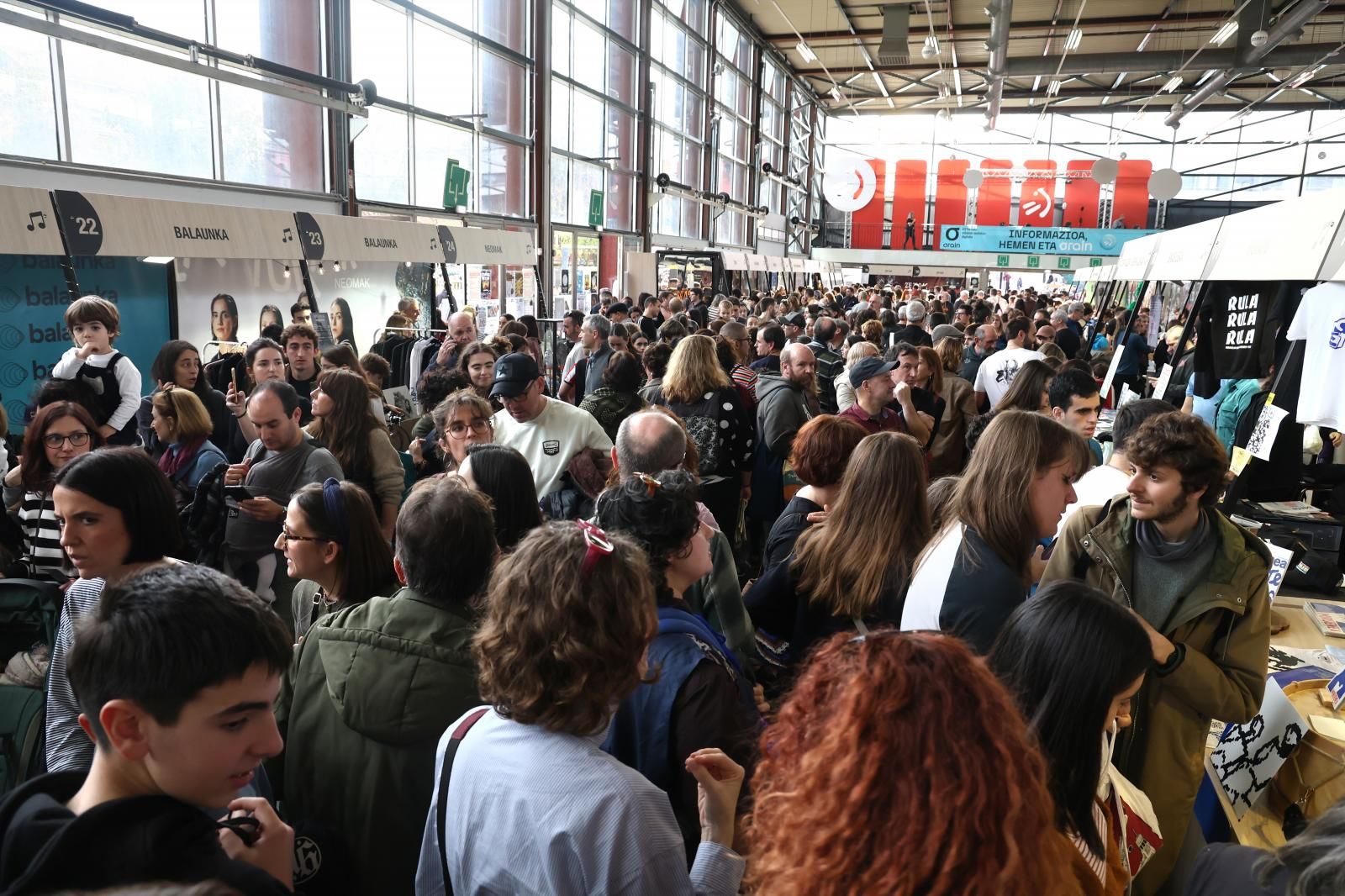 Multitudinario Durangoko Azoka