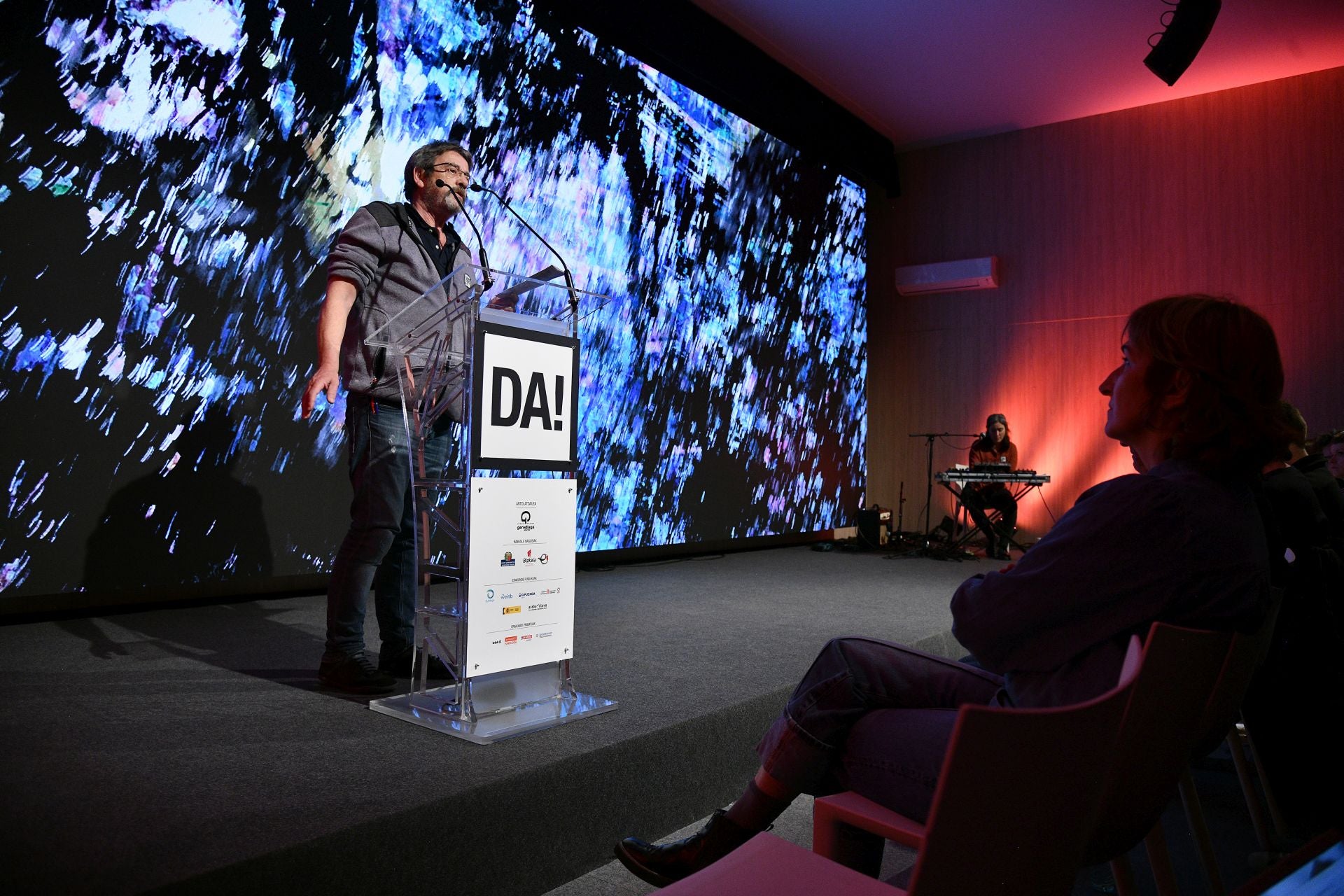 Liburu eta diska festa, baina omenaldietarako denbora baita ere