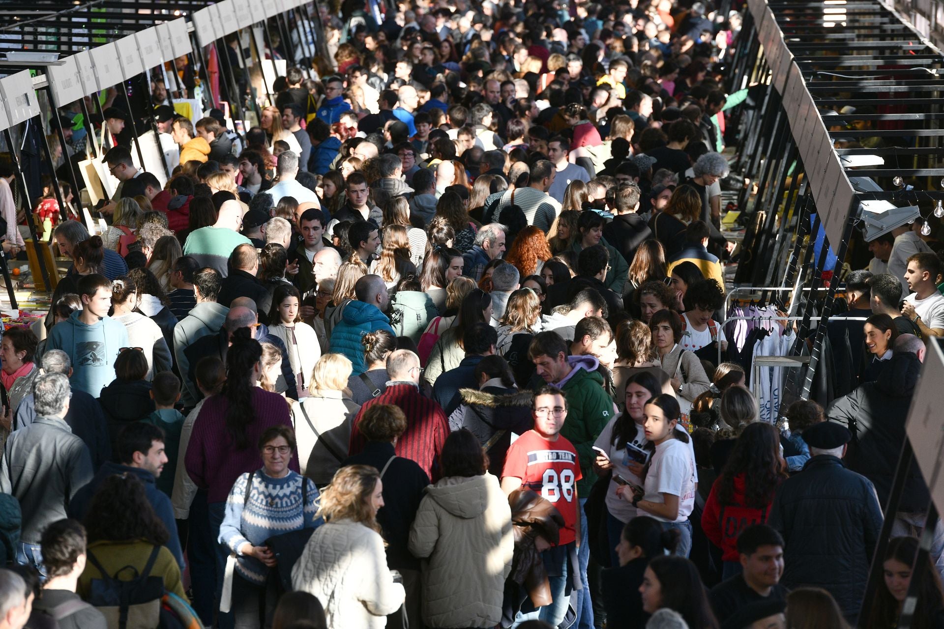 Liburu eta diska festa, baina omenaldietarako denbora baita ere