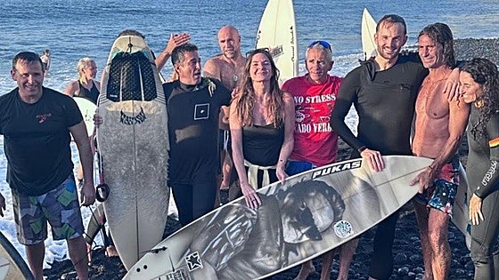 Así ha sido el último adiós al surfista donostiarra y fundador de Pukas, Iñigo Letamendia: «Un legado que nos llena de orgullo y respeto»