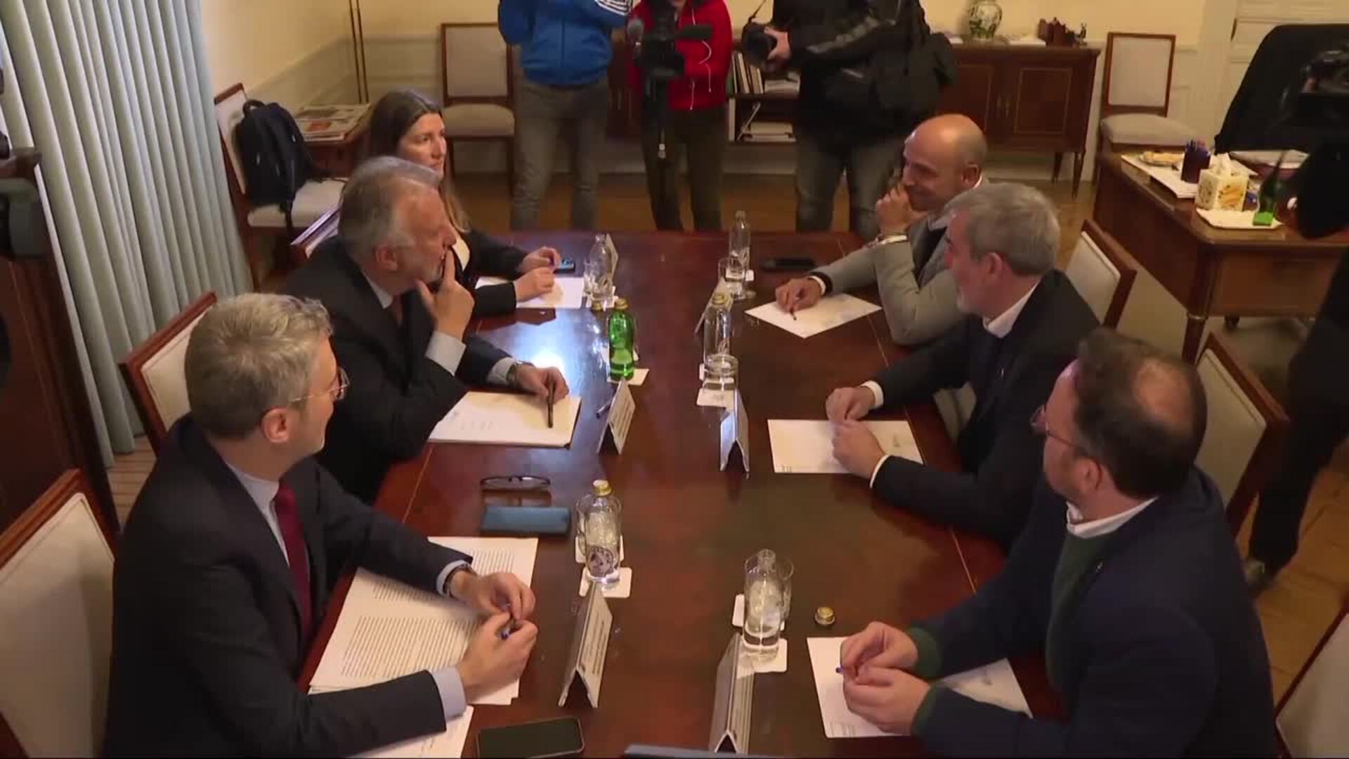 Así ha sido la reunión entre el Gobierno y Canarias para abordar la situación de los menores