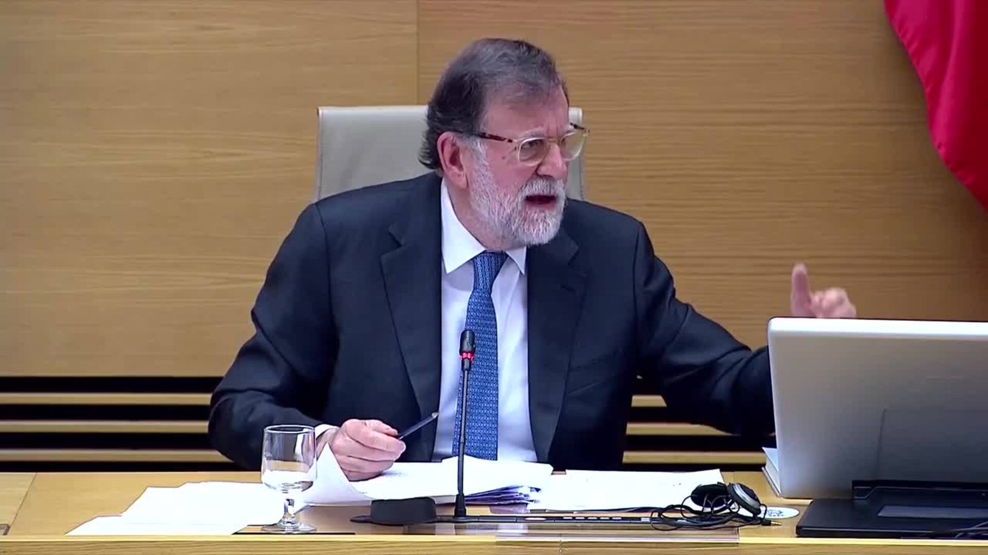 Rajoy se encara con un diputado del PSOE y le aconseja un abogado ...