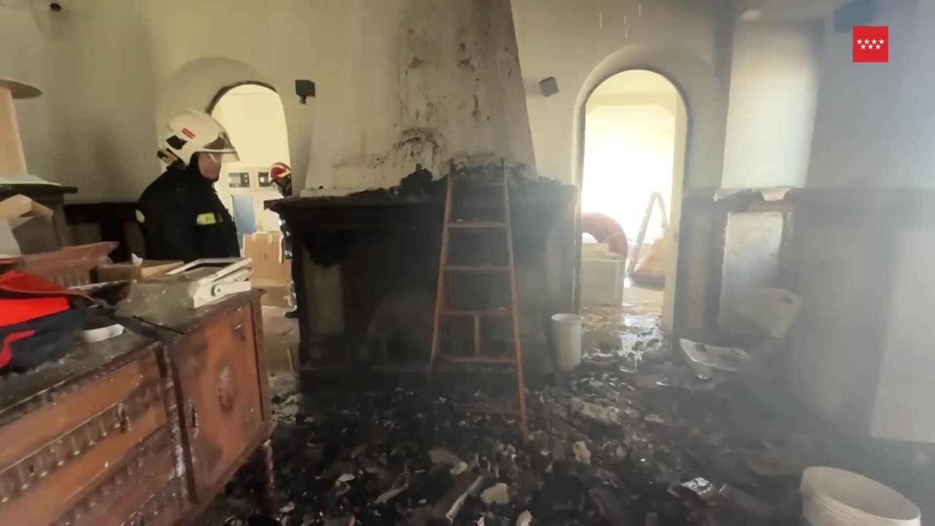 Extinguido un incendio en una vivienda de tres plantas en Torrelodones