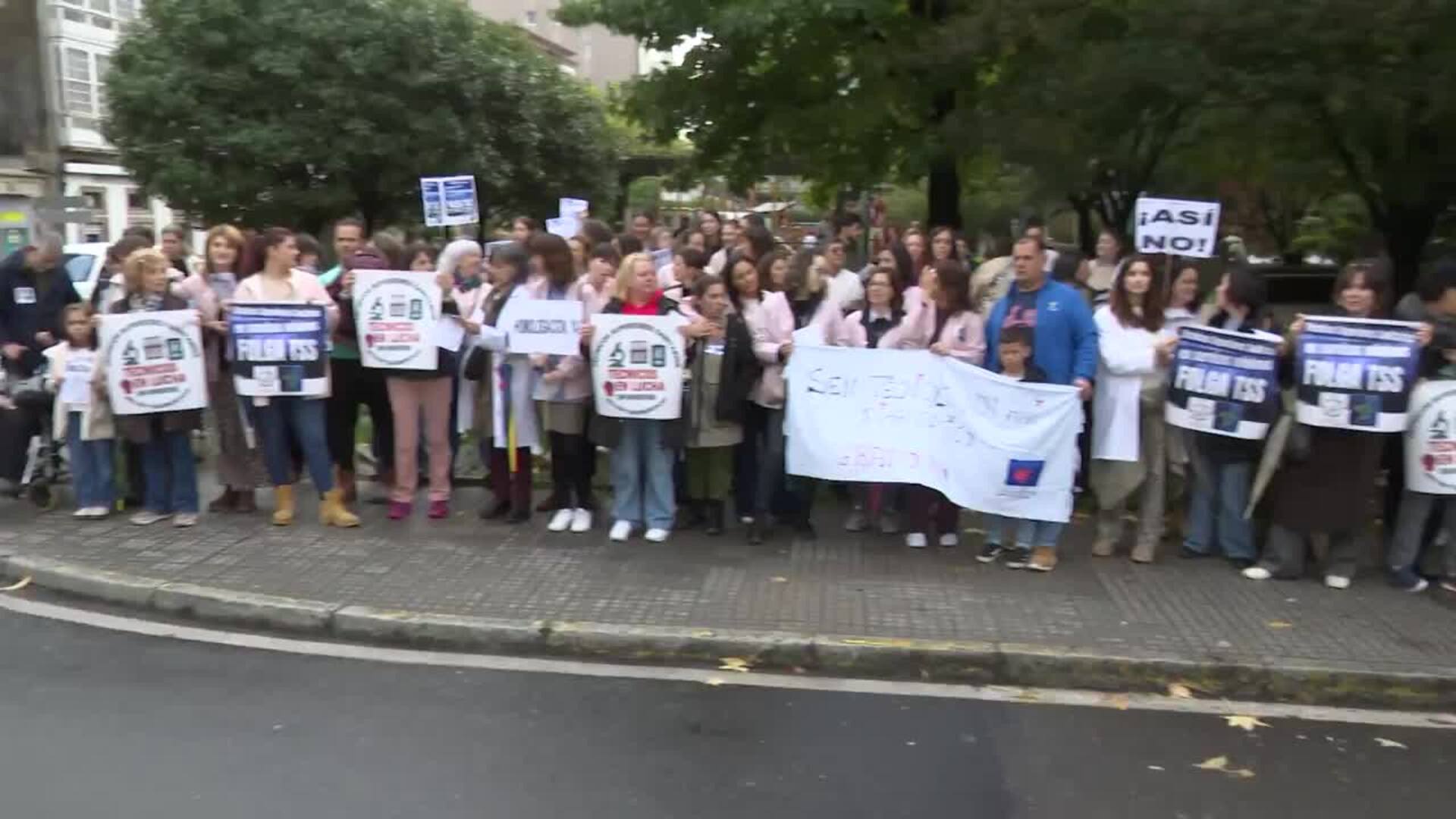 Los técnicos sanitarios se reivindican como "imprescindibles" con su huelga