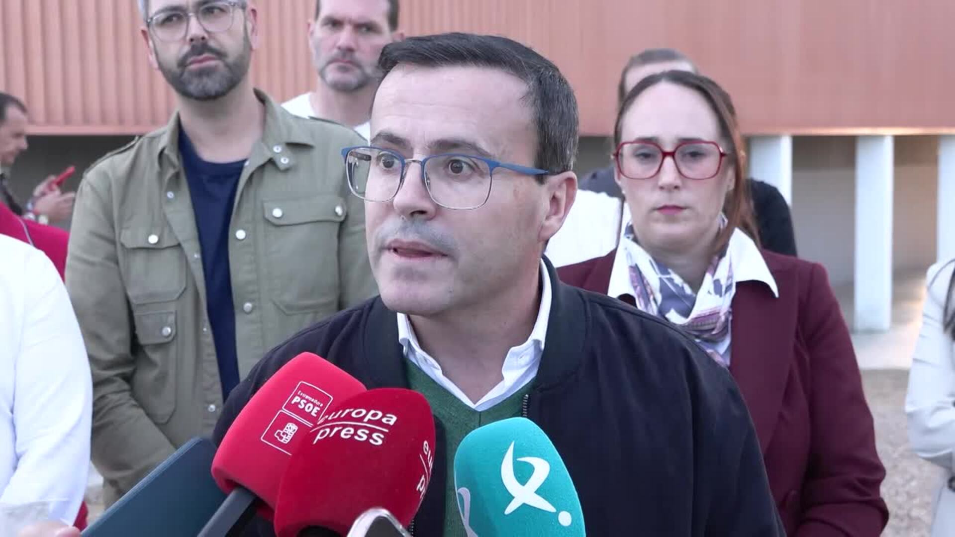 Gallardo (PSOE) critica que la dimisión de Mazón llega "un año tarde"