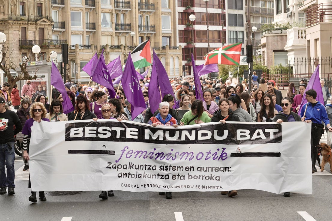 La marcha del 8-M de Donostia, en imágenes | El Diario Vasco