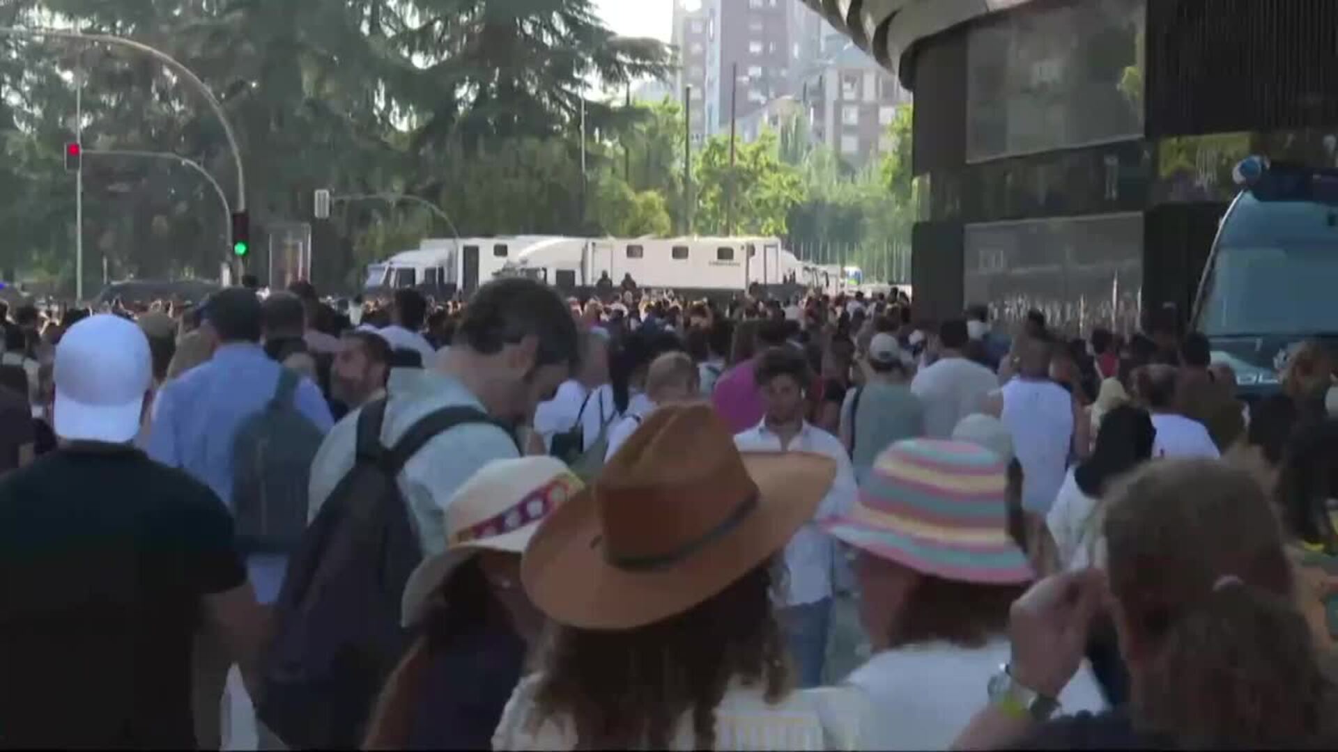 80.000 fieles arropan al Papa León XIV en el Santiago Bernabéu | El ...