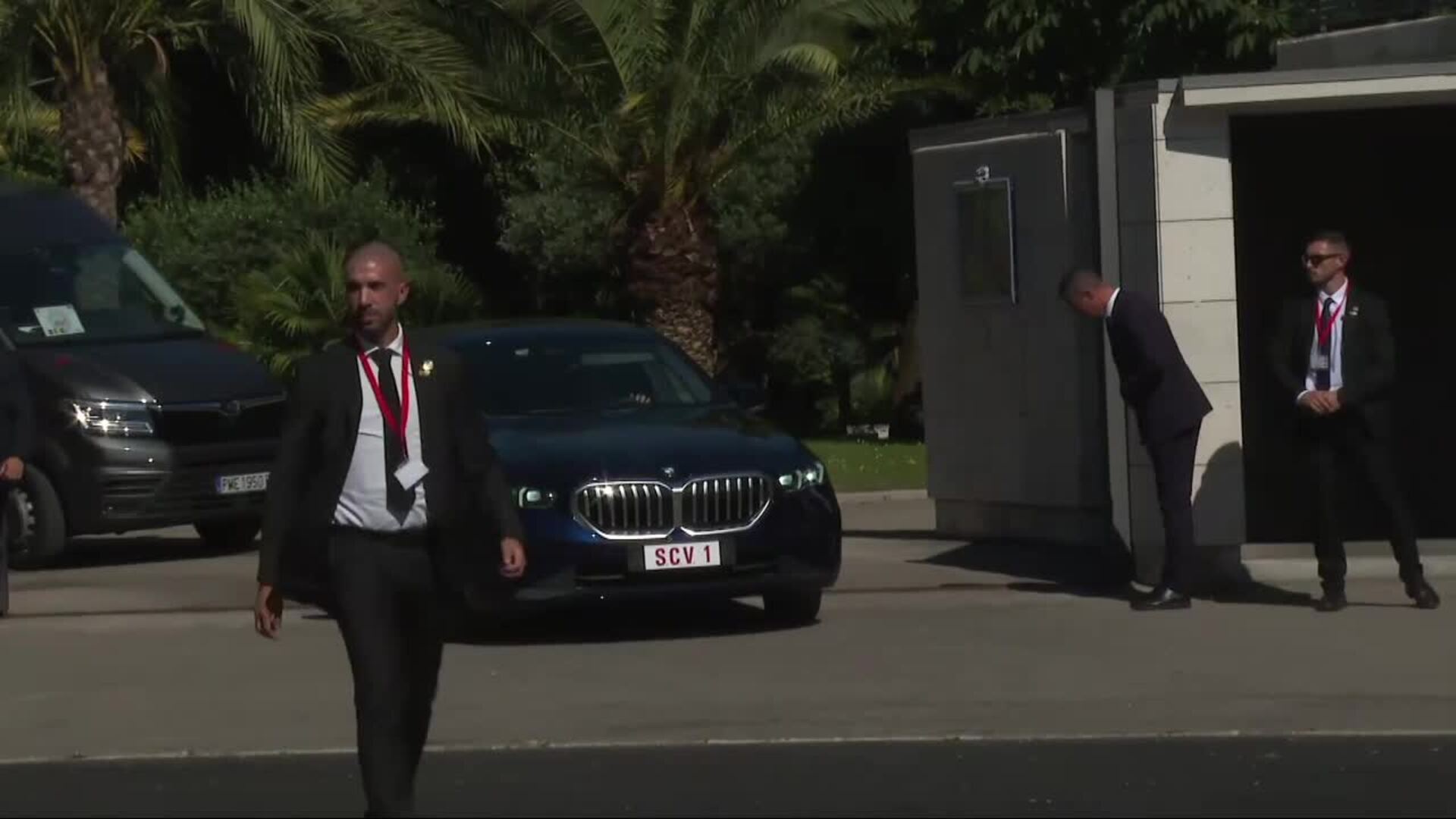 El Papa sale de la Nunciatura y pone rumbo a la Catedral de la Almudena ...