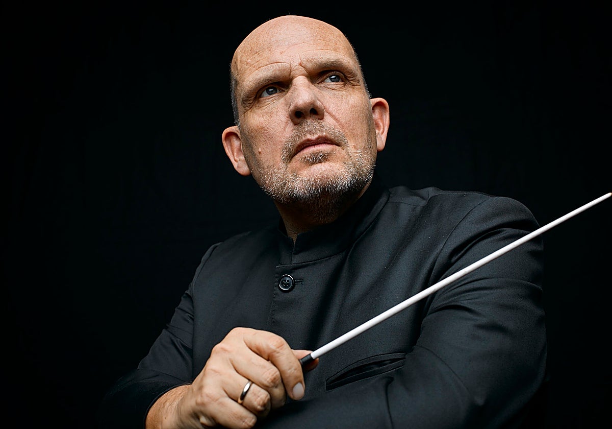 El director Jaap van Zweden dirige la Orquesta Filarmónica de Seúl, con dos conciertos, ayer y hoy en el Kursaal.