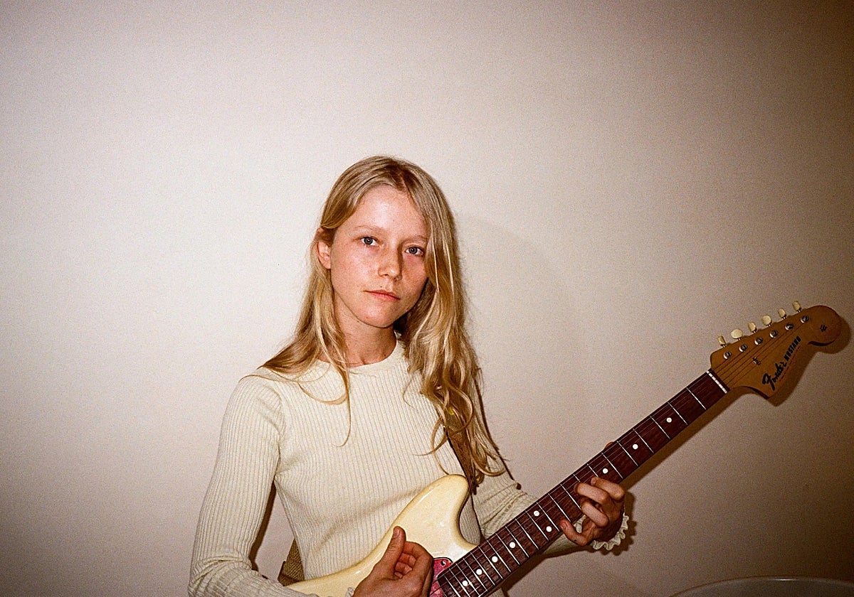 La cantante y compositora Alice Matthew, conocida por su nombre artístico Alice Phoebe Lou abrirá la próxima semana el cartel del festival Boga Boga.